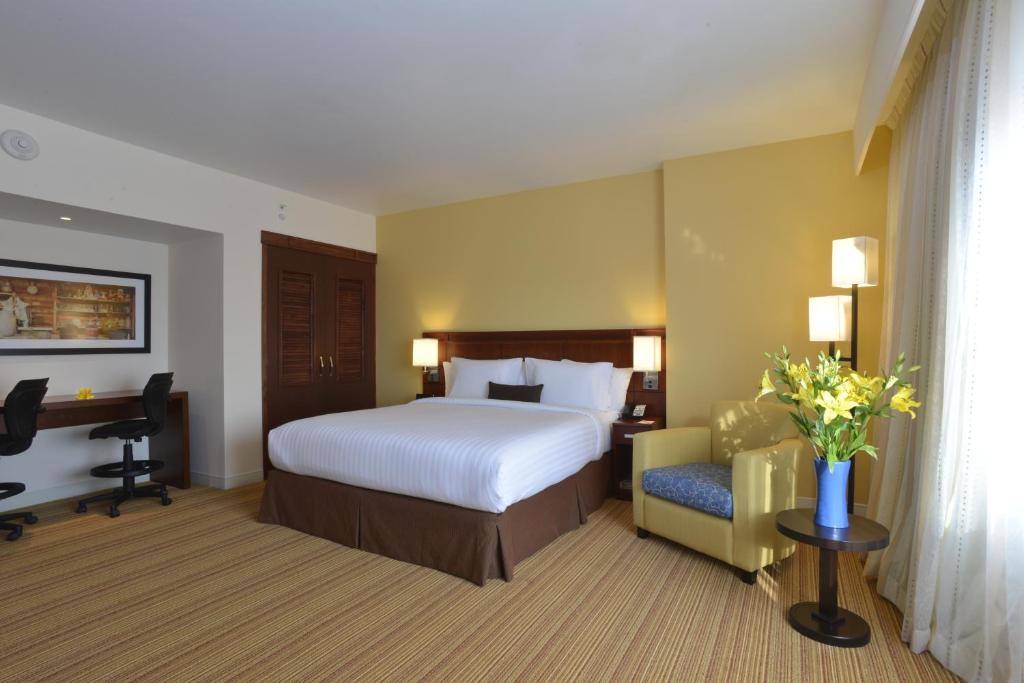Courtyard Toluca Tollocan Стая снимка