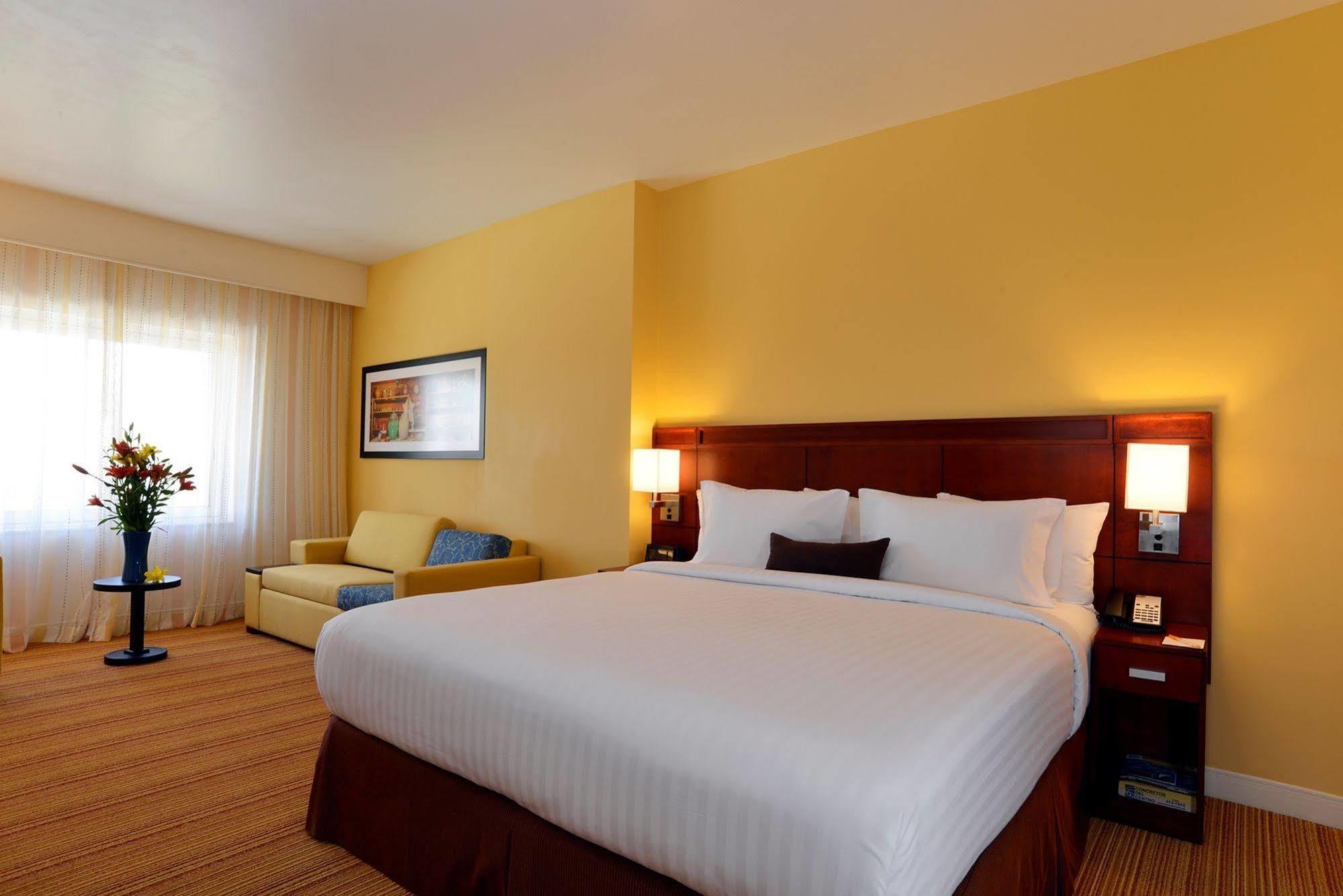 Courtyard Toluca Tollocan Екстериор снимка